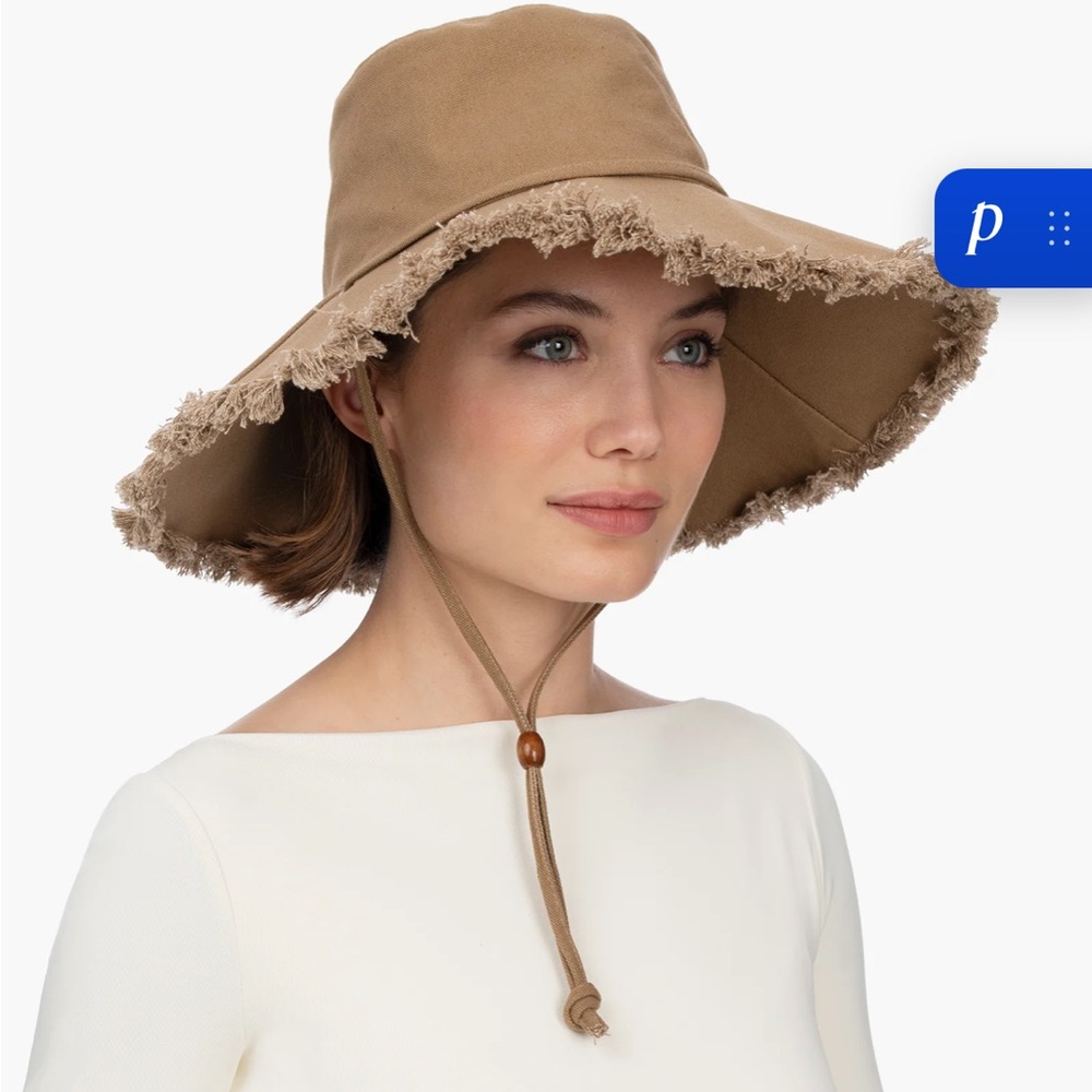 NWT Eric Javits Sandy Tan Fringed Hat